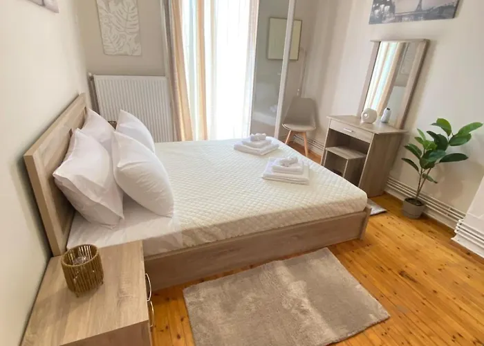 Apartament Unique In The Center Saloniki