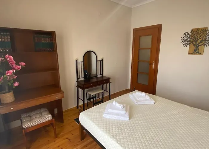 Unique In The Center דירה *