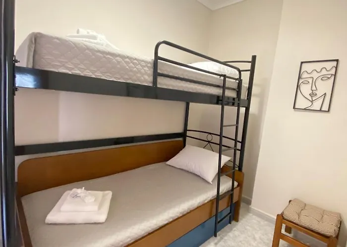 Unique In The Center * 塞萨洛尼基