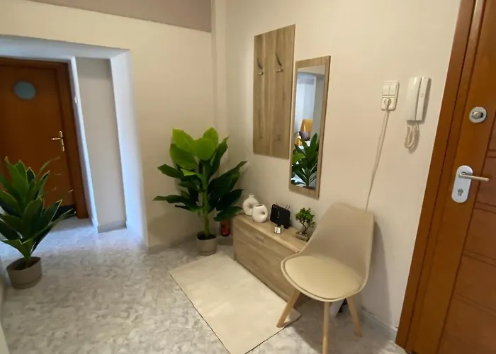 Unique In The Center סלוניקי